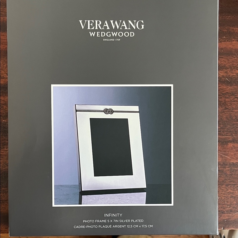 Vera Wang Infinity Photo Frame